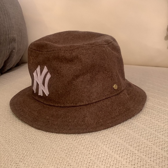 Kith x Yankees Bucket Hat